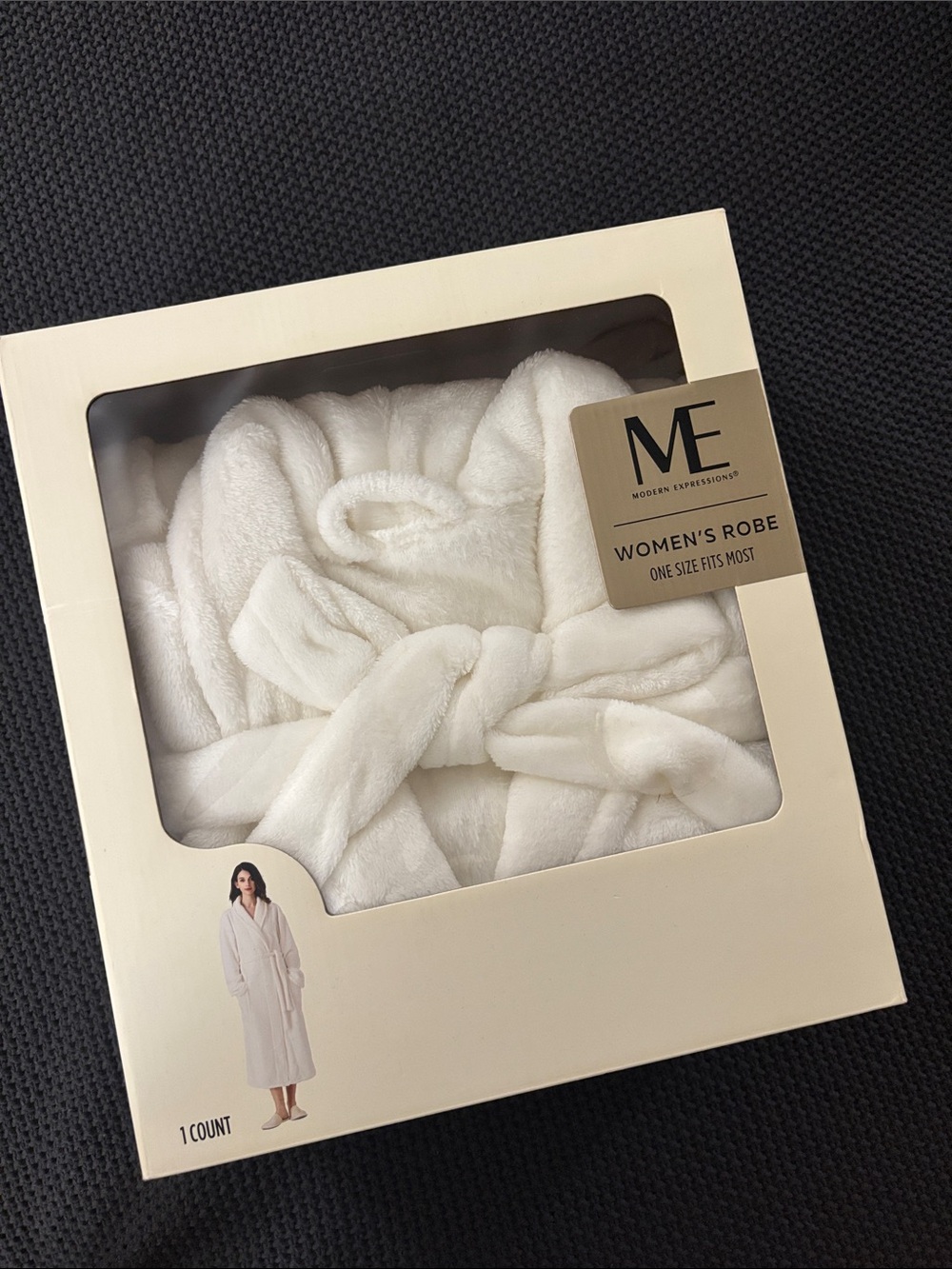 ME Makeover Essentials White Plush Women's Robe - Hooded Spa Wrap
